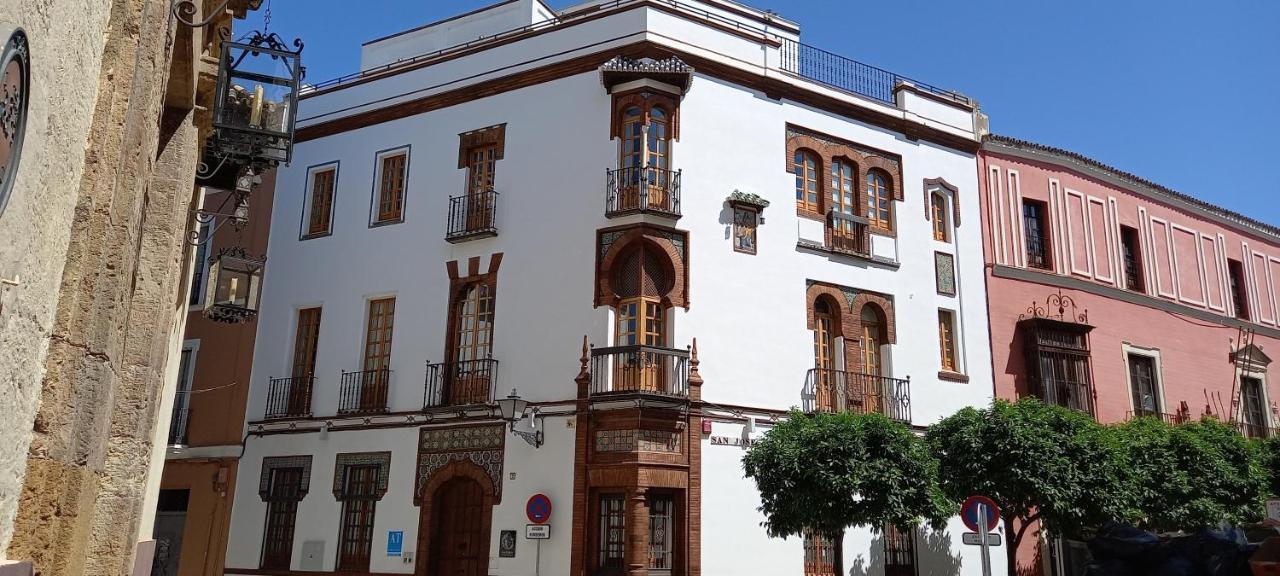 Casa Palacio La Casa Blanca Suites Севилья Экстерьер фото