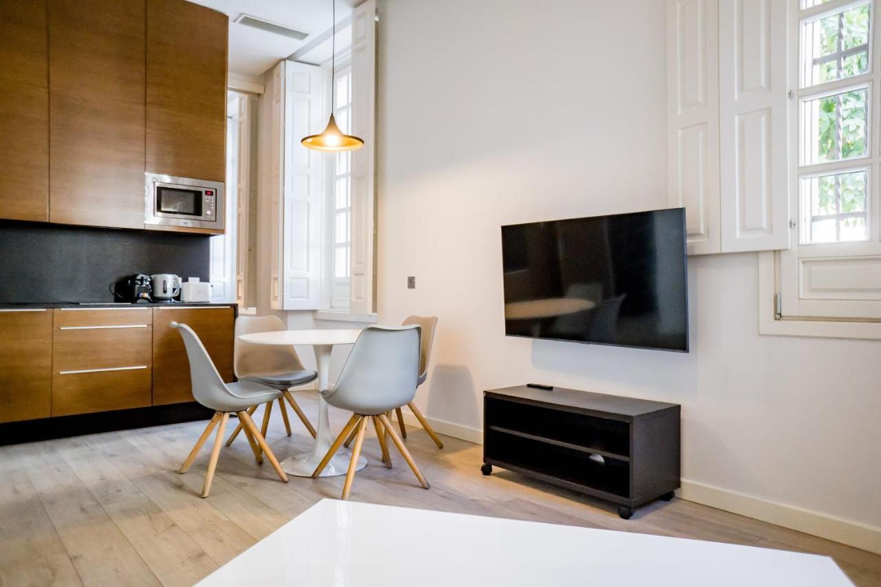 Casa Palacio La Casa Blanca Suites Севилья Экстерьер фото